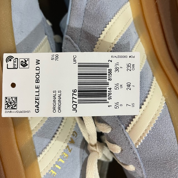 Adidas Gazelle Light Blue Suede with White and Gold Accents - Picture 7 of 7